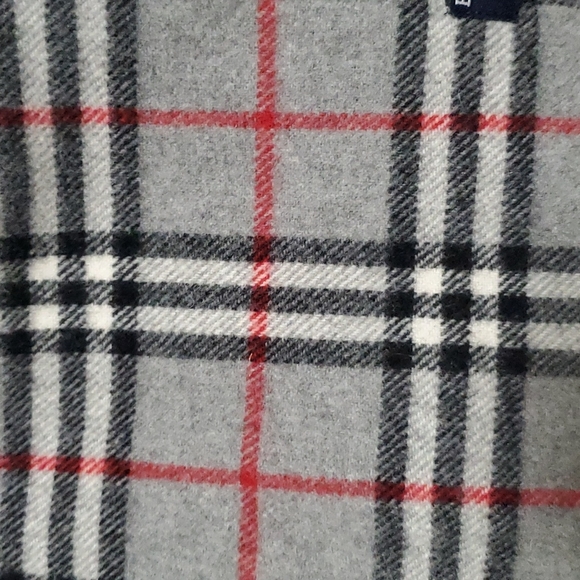 Burberry Scarf - Picture 4 of 6